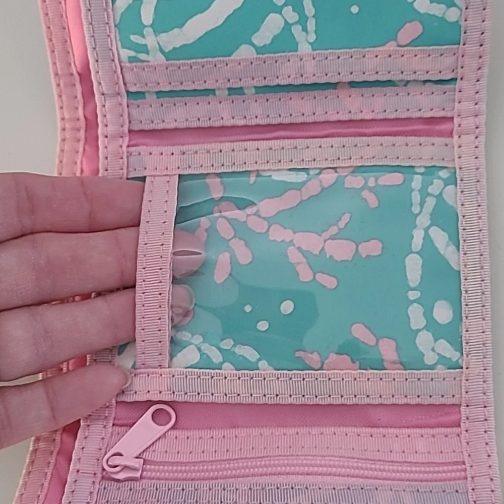 Vineyard Vines Tri Fold Wallet In Martha's Vineyard Print